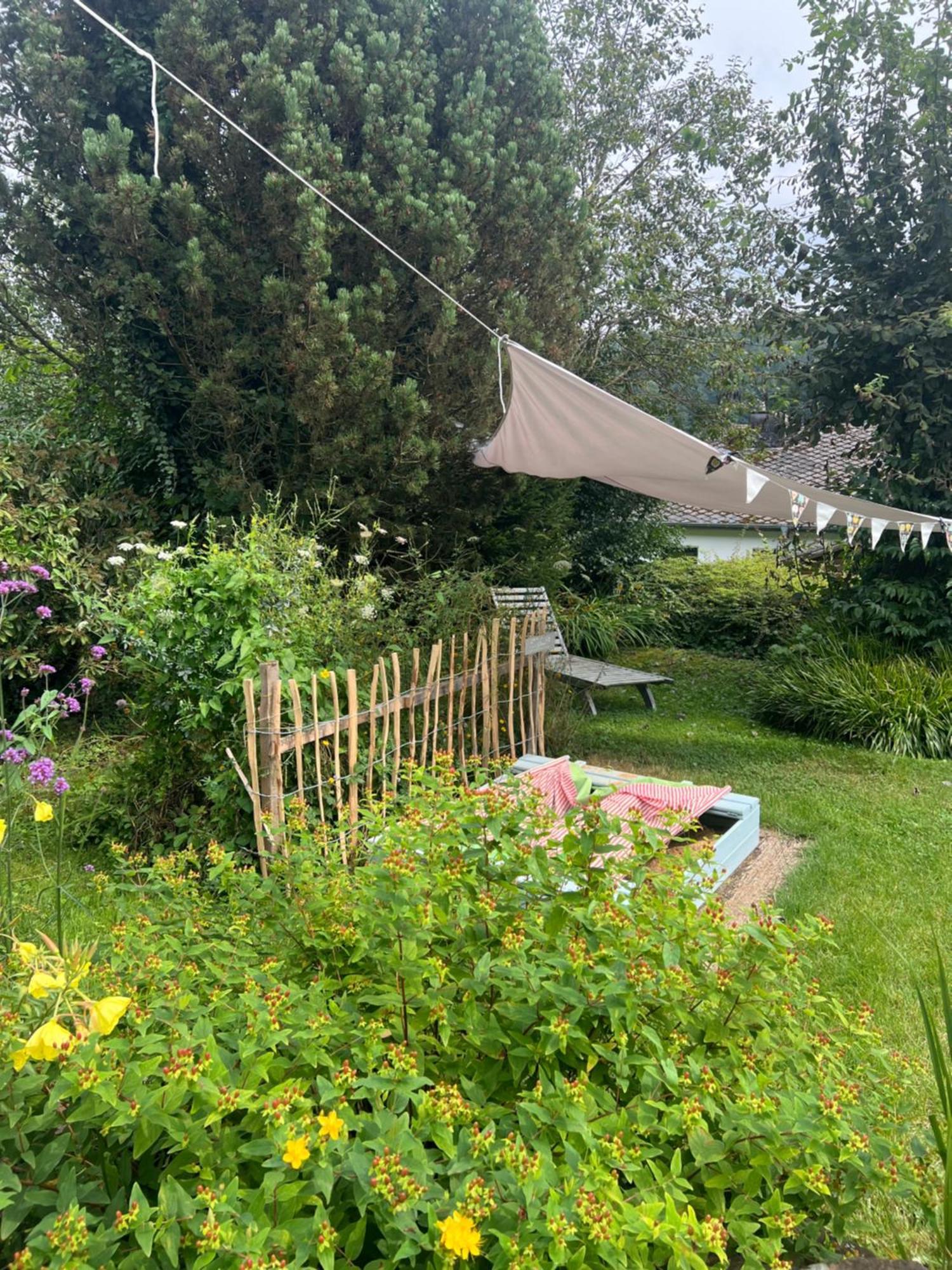 Moderne Familienfreundliche Wohnung Am Waldrand Von Pruem Mit Terrasse Εξωτερικό φωτογραφία
